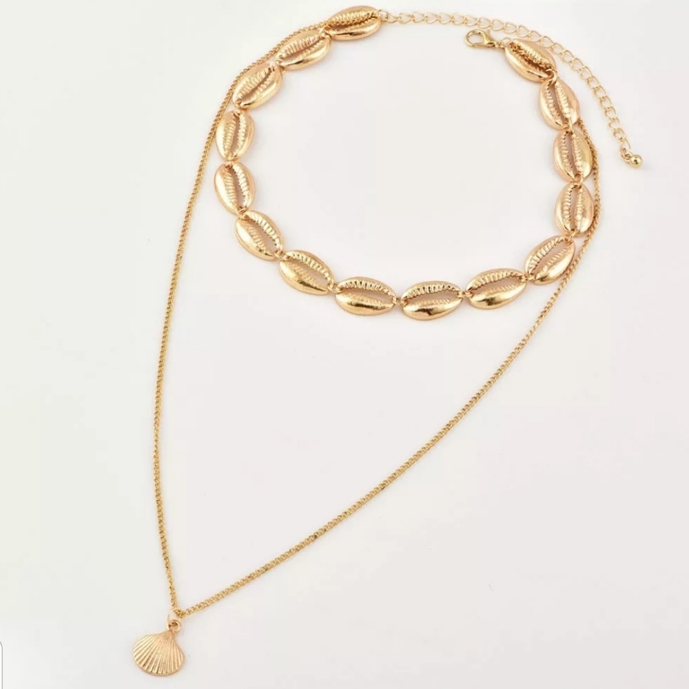 2 Layer Shell Scallop Pendant Necklace Gold Color - Picture 2 of 5